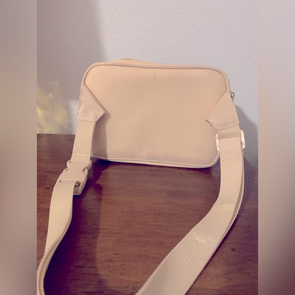 Old Navy Gap Nylon Belt Bag Fanny Pack - Picture 3 of 6